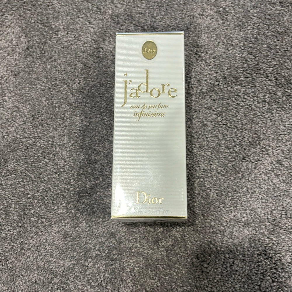 Jadore 
Eau de parfum
Infinissime